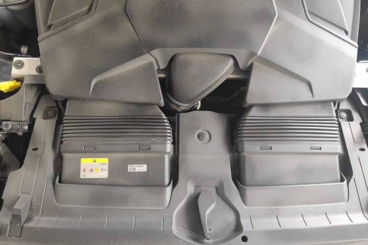 Used Audi Q7 2021 55 TFSI quattro S line Sport model Engine Bay