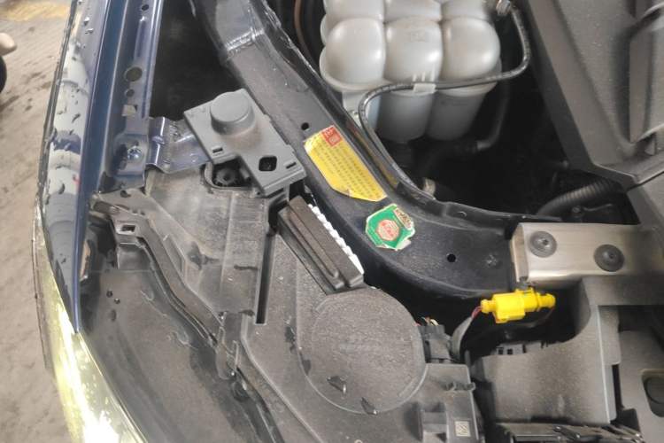 Used Audi Q7 2021 55 TFSI quattro S line Sport model Engine Bay Right