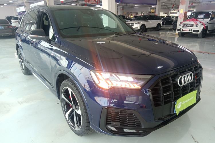 Used Audi Q7 2021 55 TFSI quattro S line Sport model Front Right 45 Deg