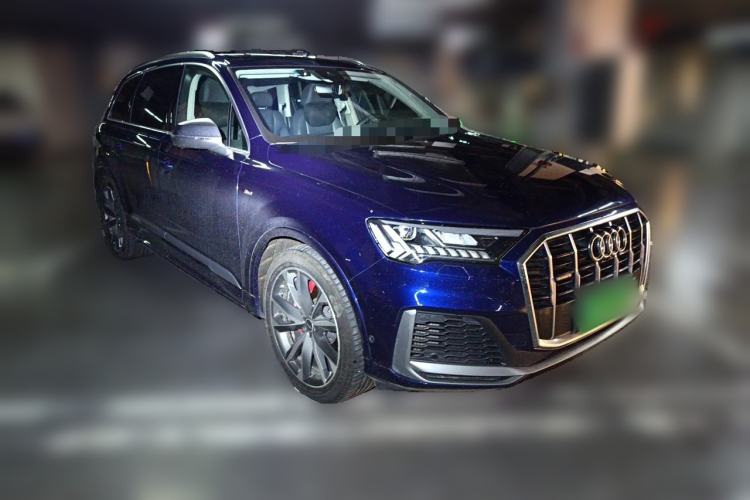 Used Audi Q7 2021 55 TFSI quattro S line Sport model Front Right 45 Deg