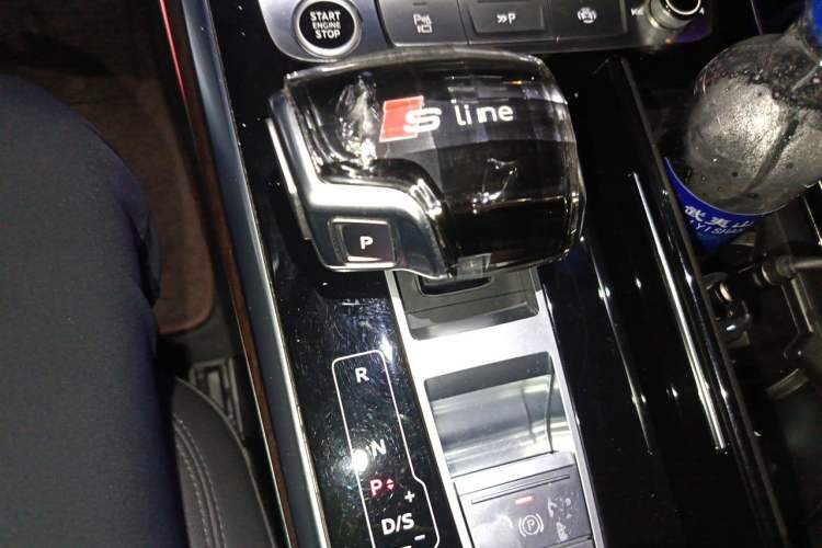 Used Audi Q7 2021 55 TFSI quattro S line Sport model Gear Lever