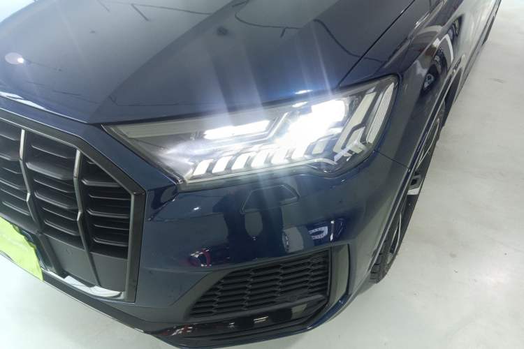 Used Audi Q7 2021 55 TFSI quattro S line Sport model Left Front Headlight