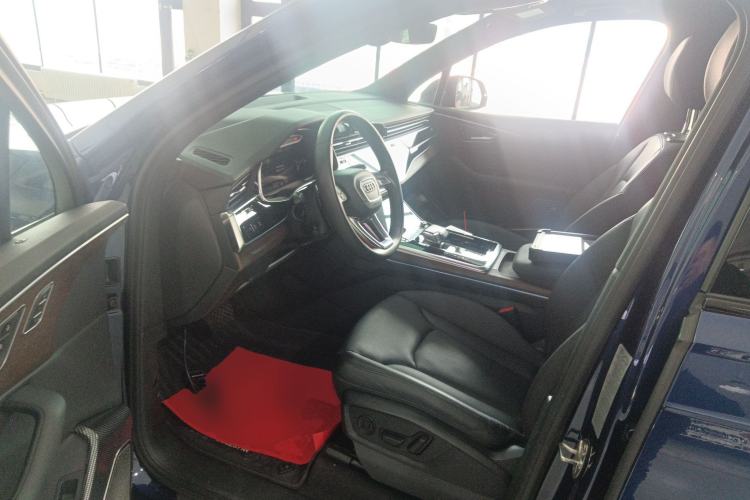 Used Audi Q7 2021 55 TFSI quattro S line Sport model Left Front Seat