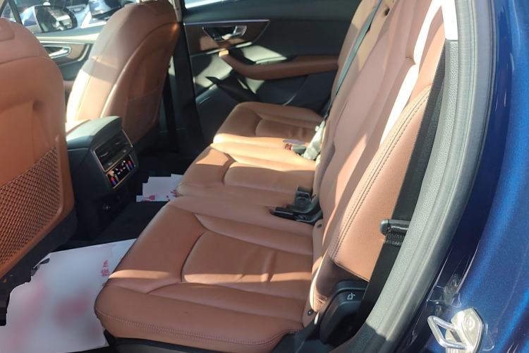 Used Audi Q7 2021 45 TFSI quattro S line Sport model Left Rear Seat