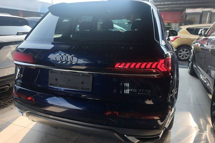 Used Audi Q7 2021 45 TFSI quattro S line Sport model Rear