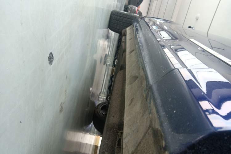 Used Audi Q7 2021 55 TFSI quattro S line Sport model Right Side Sill