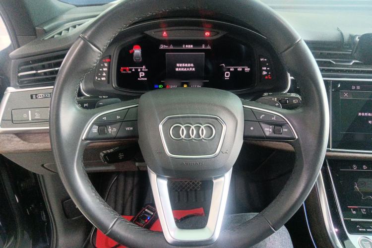 Used Audi Q7 2021 55 TFSI quattro S line Sport model Steering Wheel