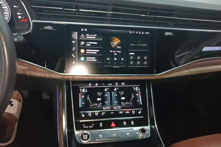 Used Audi Q7 2021 55 TFSI quattro S line Prestige Edition Audio And AC Panel