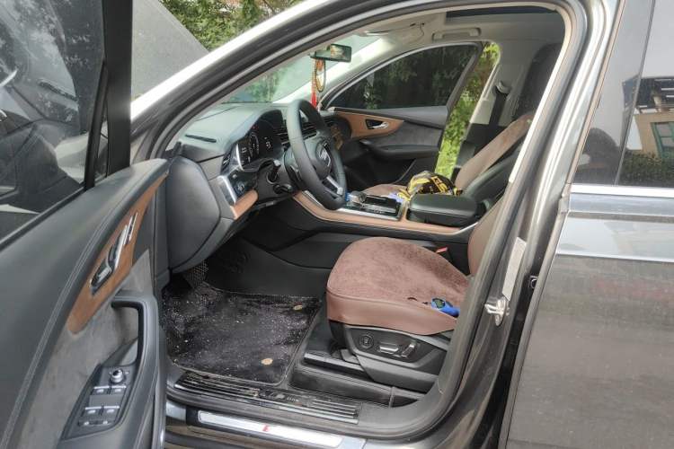 Used Audi Q7 2021 55 TFSI quattro S line Prestige Edition Driver Seat