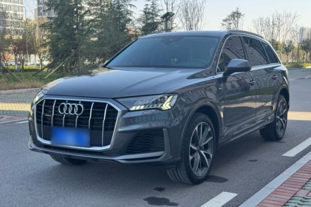 Used Audi Q7 2021 55 TFSI quattro S line Sport model