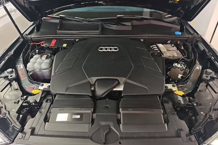 Used Audi Q7 2021 55 TFSI quattro S line Sport model Engine Bay