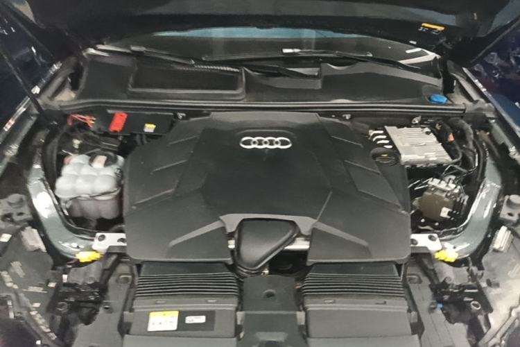 Used Audi Q7 2021 55 TFSI quattro S line Prestige Edition Engine Bay