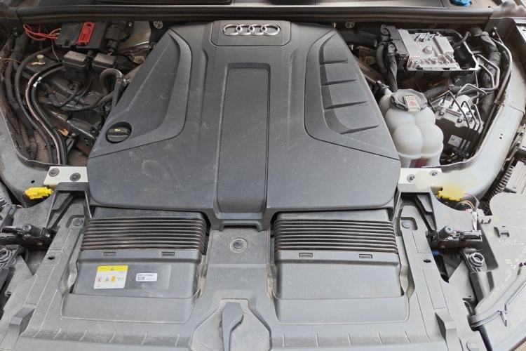 Used Audi Q7 2021 45 TFSI quattro S line Sport model Engine Bay