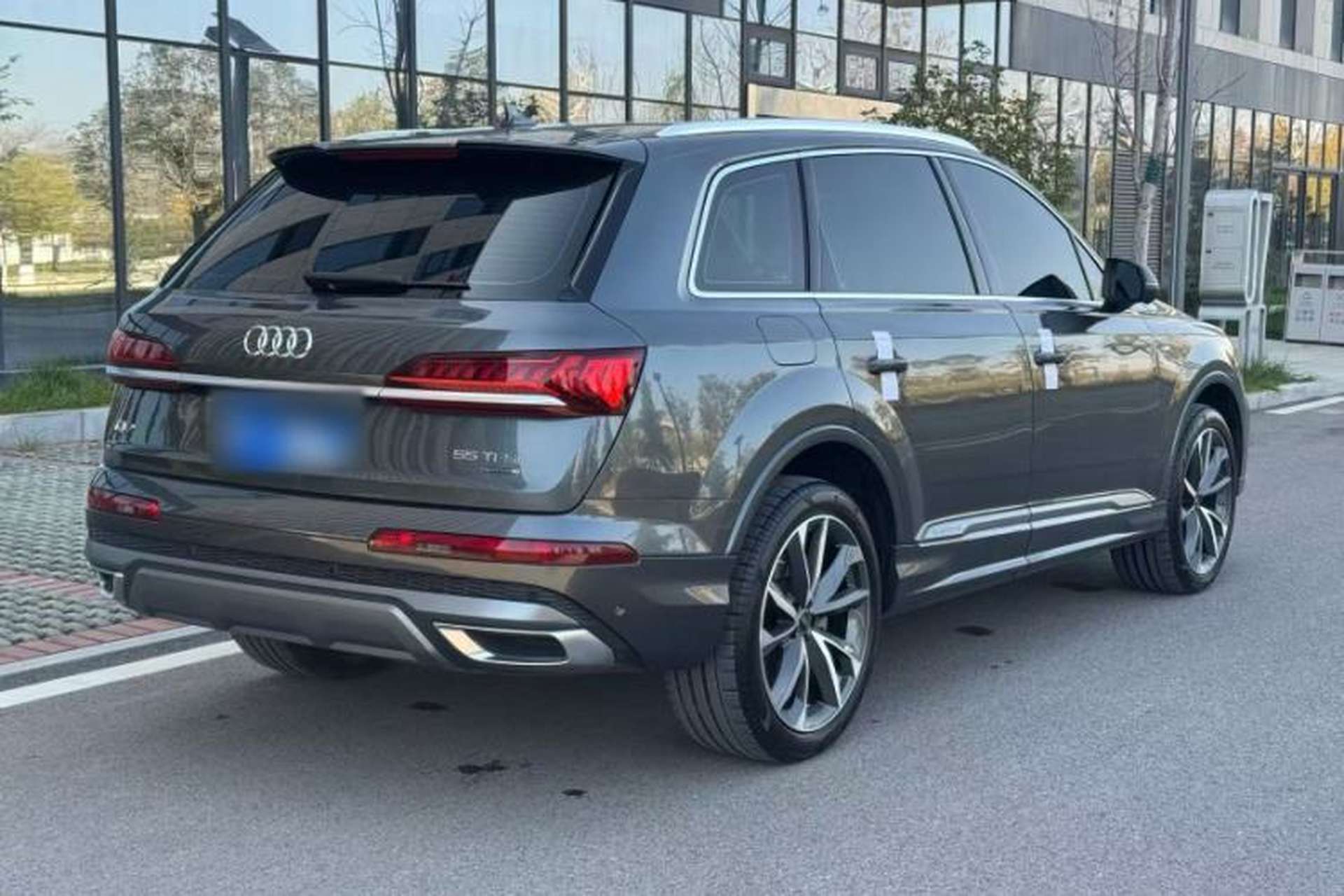 Used Audi Q7 2021 55 TFSI quattro S line Sport model Exterior 3