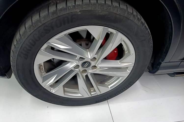 Used Audi Q7 2021 45 TFSI quattro S line Sport model Exterior 4