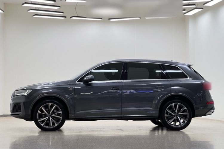 Used Audi Q7 2021 55 TFSI quattro S line Sport model Exterior 4