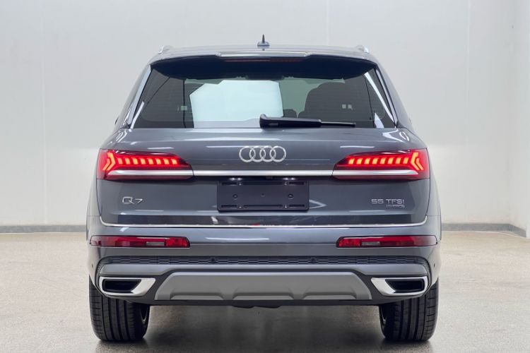 Used Audi Q7 2021 55 TFSI quattro S line Sport model Exterior 6