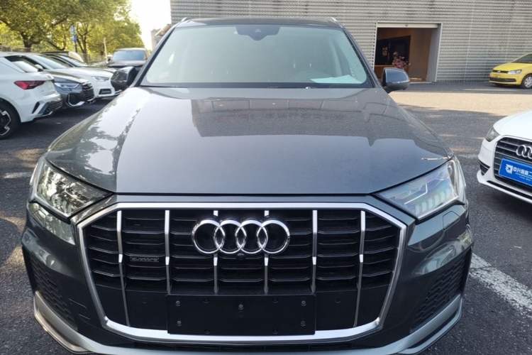 Used Audi Q7 2021 45 TFSI quattro S line Sport model Front