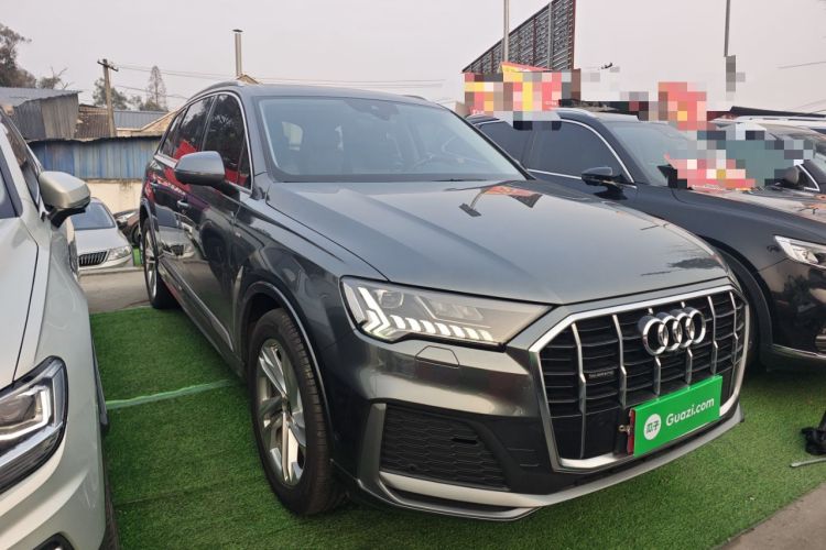Used Audi Q7 2021 45 TFSI quattro S line Sport model Front Right 45 Deg