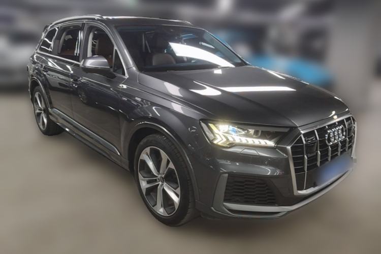Used Audi Q7 2021 55 TFSI quattro S line Prestige Edition Front Right 45 Deg