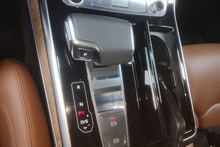 Used Audi Q7 2021 55 TFSI quattro S line Prestige Edition Gear Lever