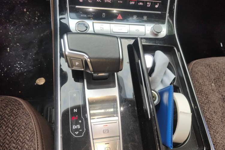 Used Audi Q7 2021 55 TFSI quattro S line Prestige Edition Gear Lever