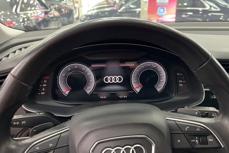 Used Audi Q7 2021 55 TFSI quattro S line Sport model Instrument Cluster