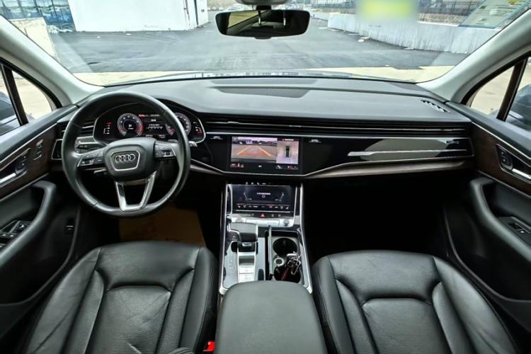 Used Audi Q7 2021 55 TFSI quattro S line Sport model Interior 1