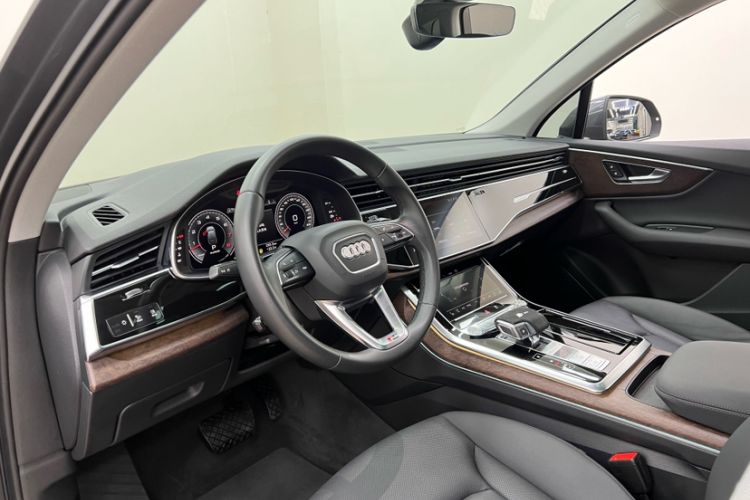 Used Audi Q7 2021 55 TFSI quattro S line Sport model Interior 2