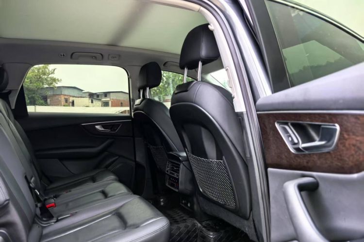 Used Audi Q7 2021 55 TFSI quattro S line Sport model Interior 5