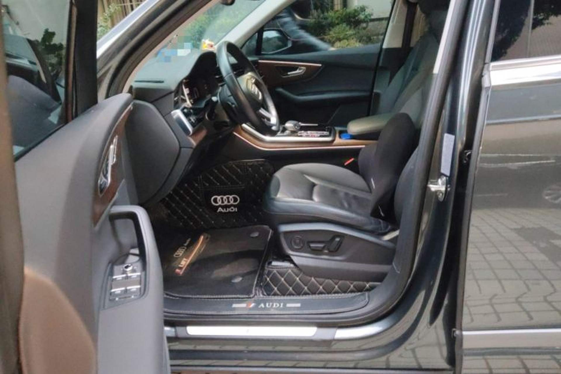 Used Audi Q7 2021 45 TFSI quattro S line Sport model Left Front Seat