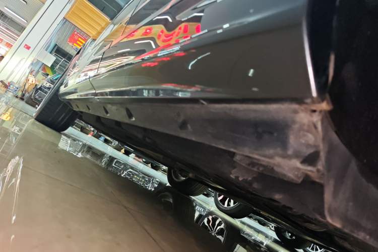 Used Audi Q7 2021 55 TFSI quattro S line Sport model Left Side Sill