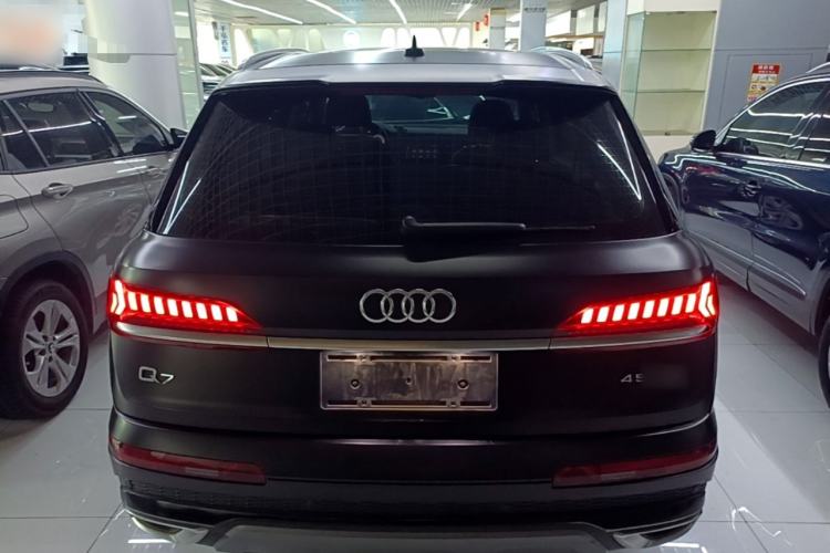Used Audi Q7 2021 45 TFSI quattro S line Sport model Rear