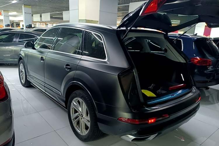Used Audi Q7 2021 45 TFSI quattro S line Sport model Rear Left 45 Deg