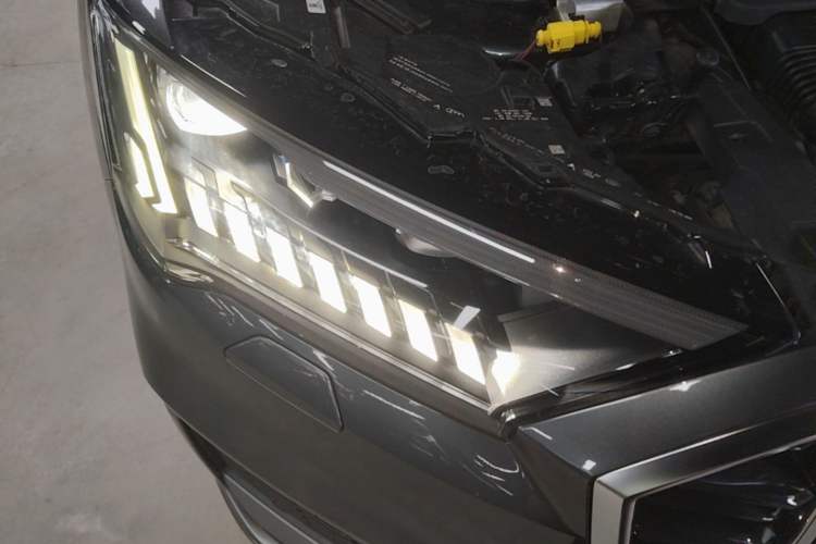 Used Audi Q7 2021 55 TFSI quattro S line Prestige Edition Right Front Headlight