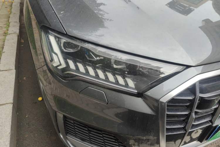 Used Audi Q7 2021 55 TFSI quattro S line Prestige Edition Right Front Headlight