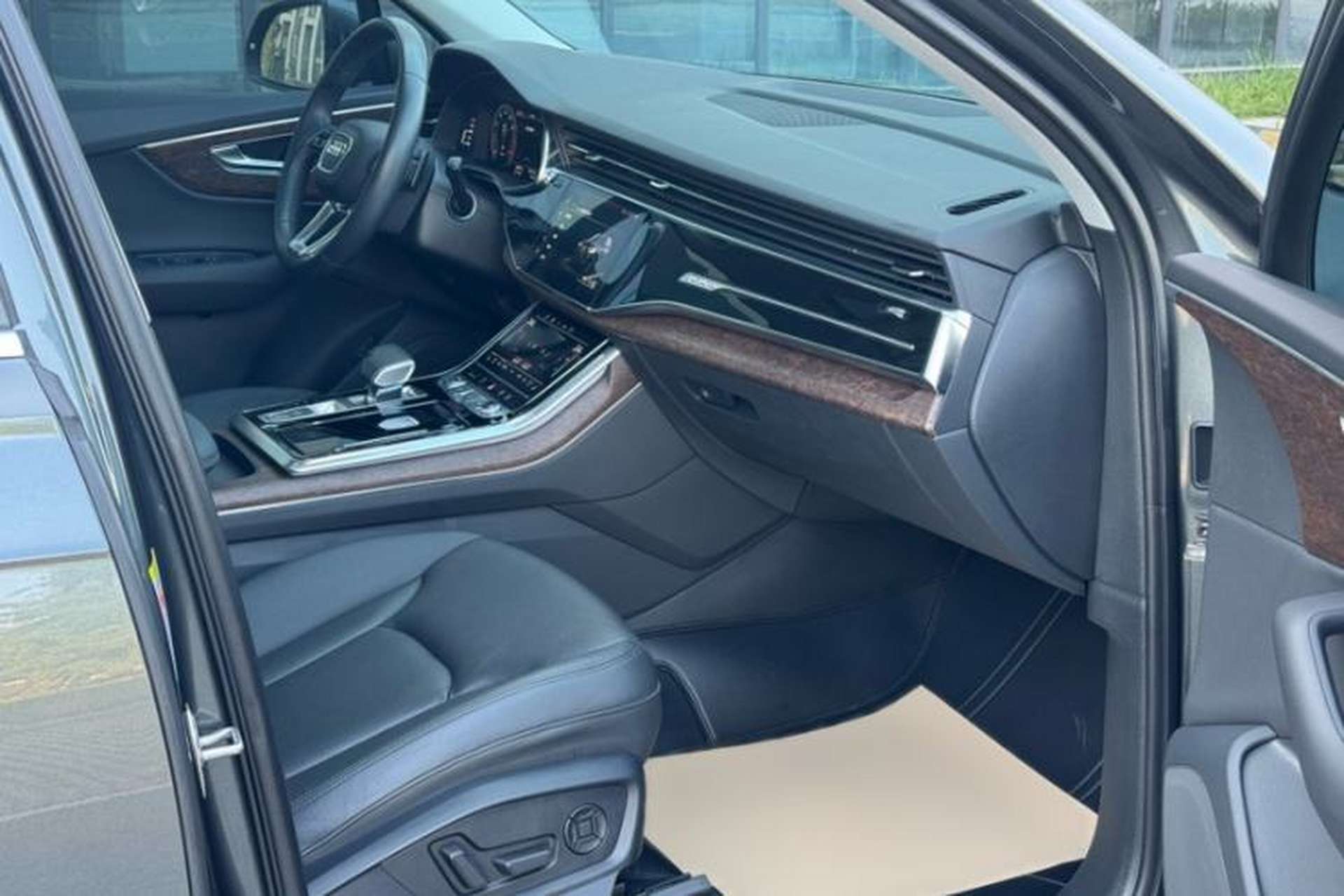 Used Audi Q7 2021 55 TFSI quattro S line Sport model Right Front Seat