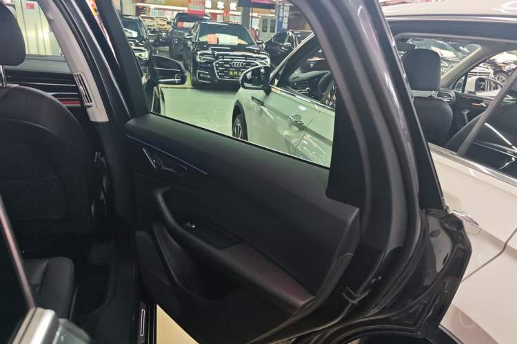 Used Audi Q7 2021 55 TFSI quattro S line Sport model Right Rear Door Interior