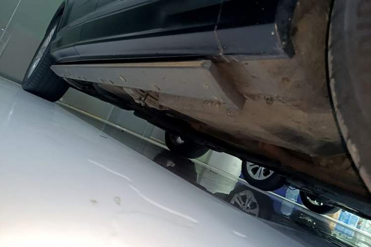 Used Audi Q7 2021 45 TFSI quattro S line Sport model Right Side Sill