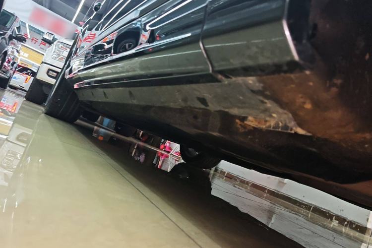 Used Audi Q7 2021 55 TFSI quattro S line Sport model Right Side Sill
