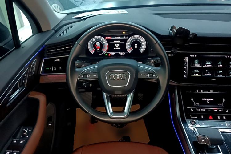 Used Audi Q7 2021 45 TFSI quattro S line Sport model Steering Wheel