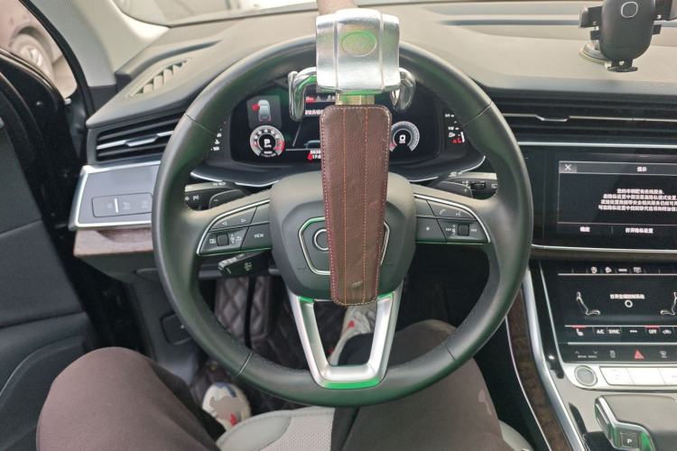 Used Audi Q7 2021 45 TFSI quattro S line Sport model Steering Wheel
