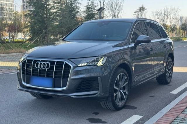 Used Audi Q7 2021 55 TFSI quattro S line Sport model