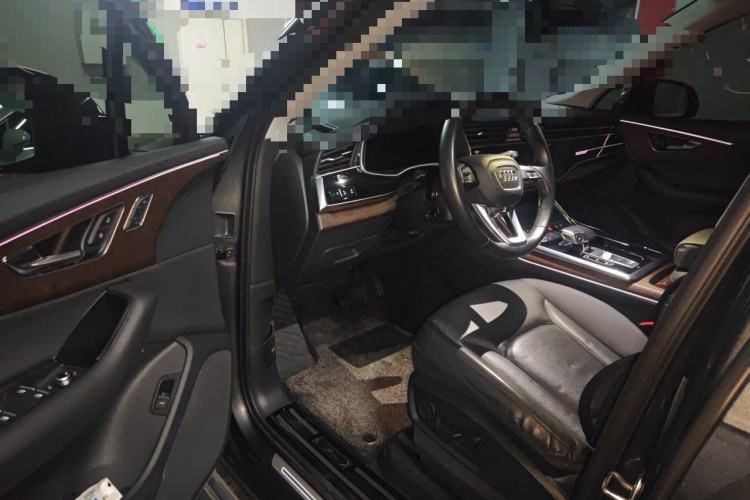 Used Audi Q7 2021 45 TFSI quattro S line Sport model Driver Seat