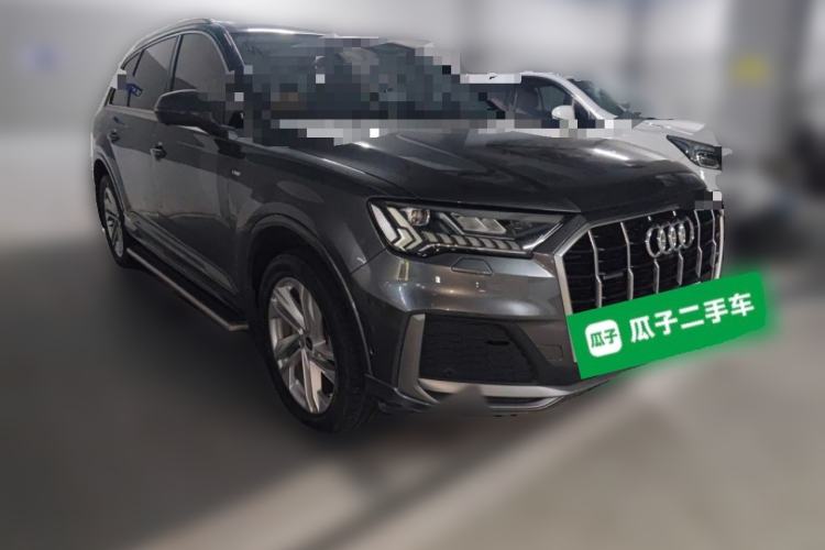 Used Audi Q7 2021 45 TFSI quattro S line Sport model Front Right 45 Deg