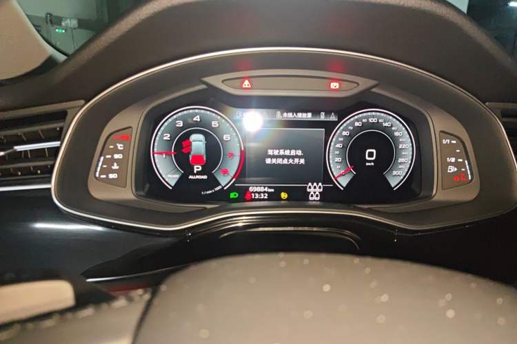 Used Audi Q7 2021 45 TFSI quattro S line Sport model Instrument Cluster