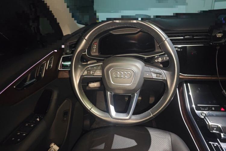Used Audi Q7 2021 45 TFSI quattro S line Sport model Steering Wheel