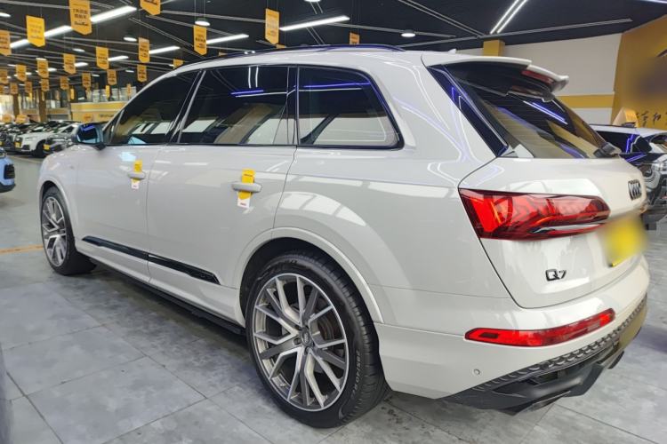 Used Audi Q7 2021 55 TFSI quattro S line Sport model Exterior 3