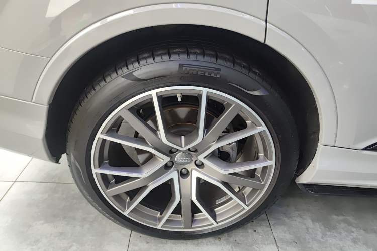 Used Audi Q7 2021 55 TFSI quattro S line Sport model Exterior 8