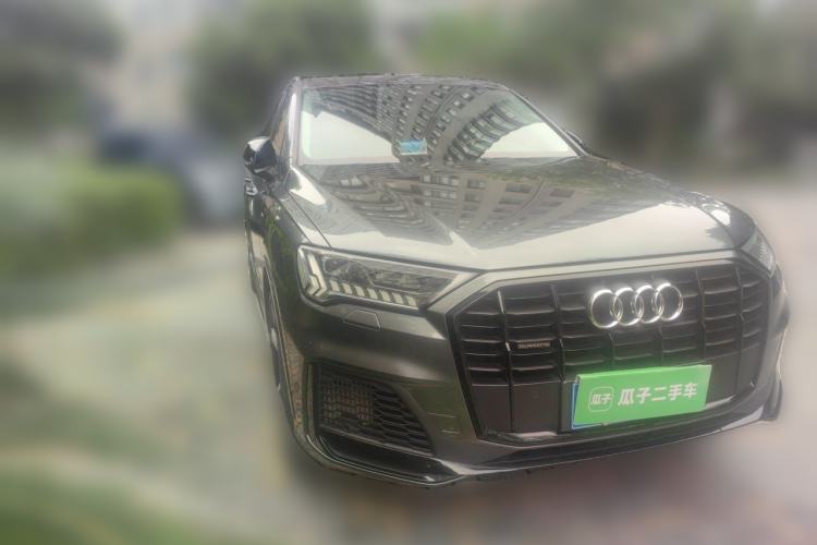 Used Audi Q7 2021 55 TFSI quattro S line Sport model Front Right 45 Deg